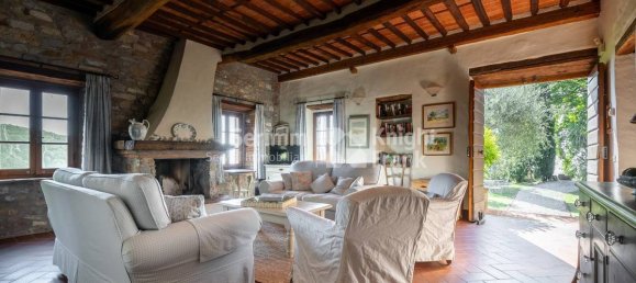 4 bedrooms House in Lucca, Italy No. 234578 11