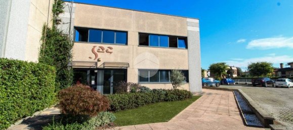 Escritório de 3 divisões em Cornegliano Laudense, Italy N.º 65290 25