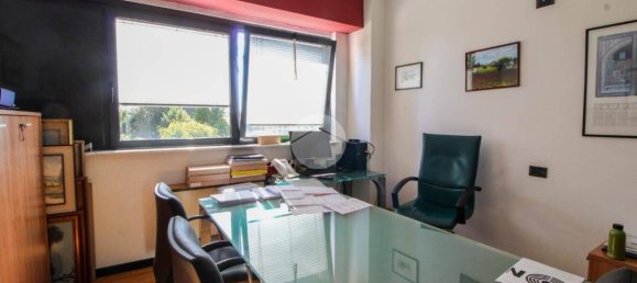 Escritório de 3 divisões em Cornegliano Laudense, Italy N.º 65290 2