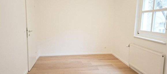 2 rooms Apartment in Wahring, Austria No. 153851 4