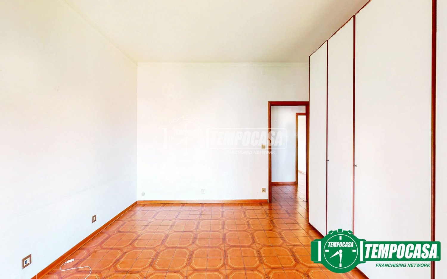 Квартира с 3 комнатами в Алессандрия, Италия № 258096