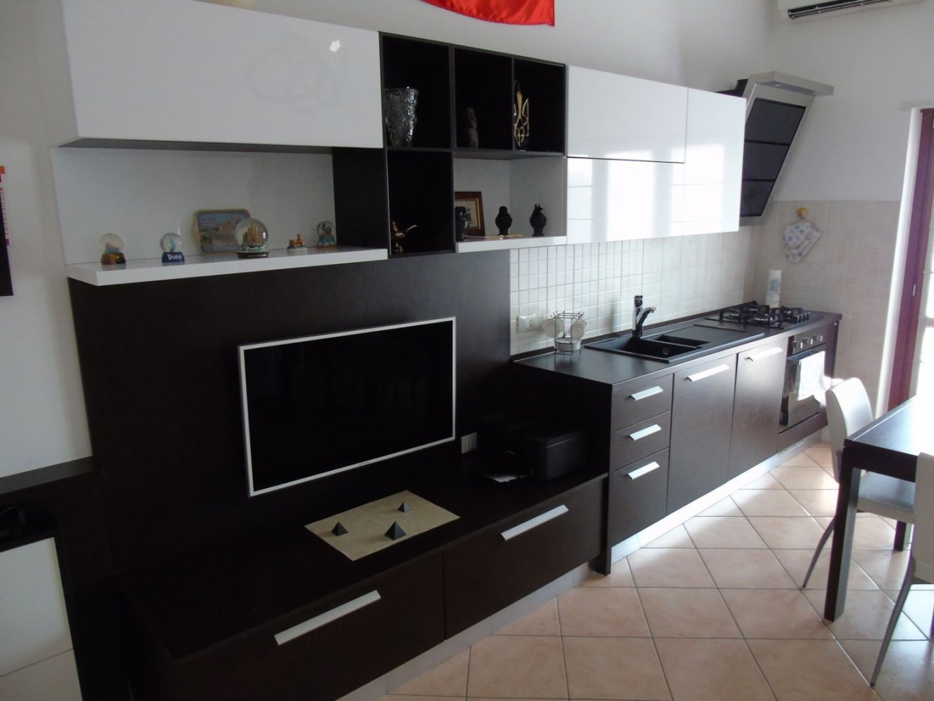 Apartamento T2 em Gerenzano, Italy N.º 363532