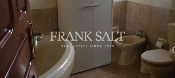 Villa de 4 dormitorios en Swieqi, Malta No. 3255 9