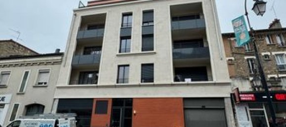 Коммерческая недвижимость с 2 комнатами в Сен-Мор-де-Фоссе, Франция № 277267 3