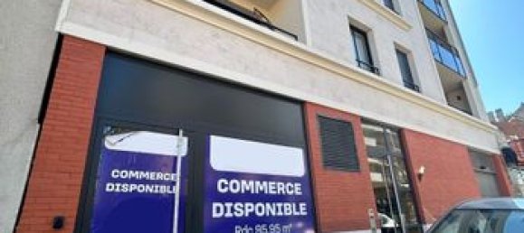 Коммерческая недвижимость с 2 комнатами в Сен-Мор-де-Фоссе, Франция № 277267 2