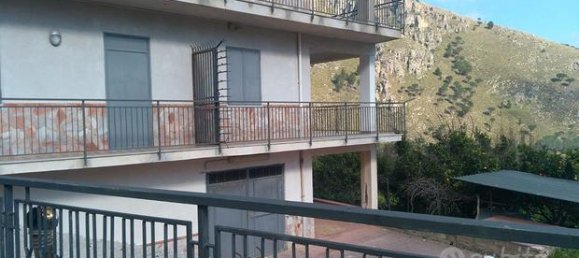 5-salle Appartement à Altofonte, Italy No. 253854 4