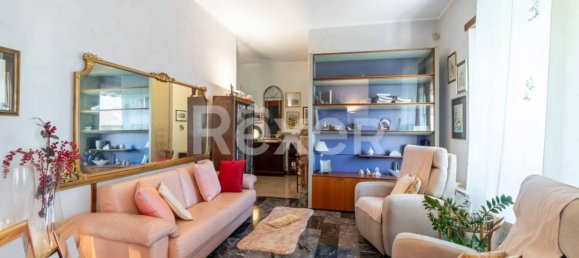 2 bedrooms Apartment in Moncalieri, Italy No. 345879 2