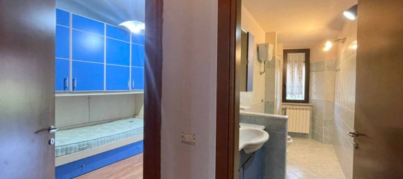 Apartamento de 2 dormitorios en Sora, Italy No. 55593 44