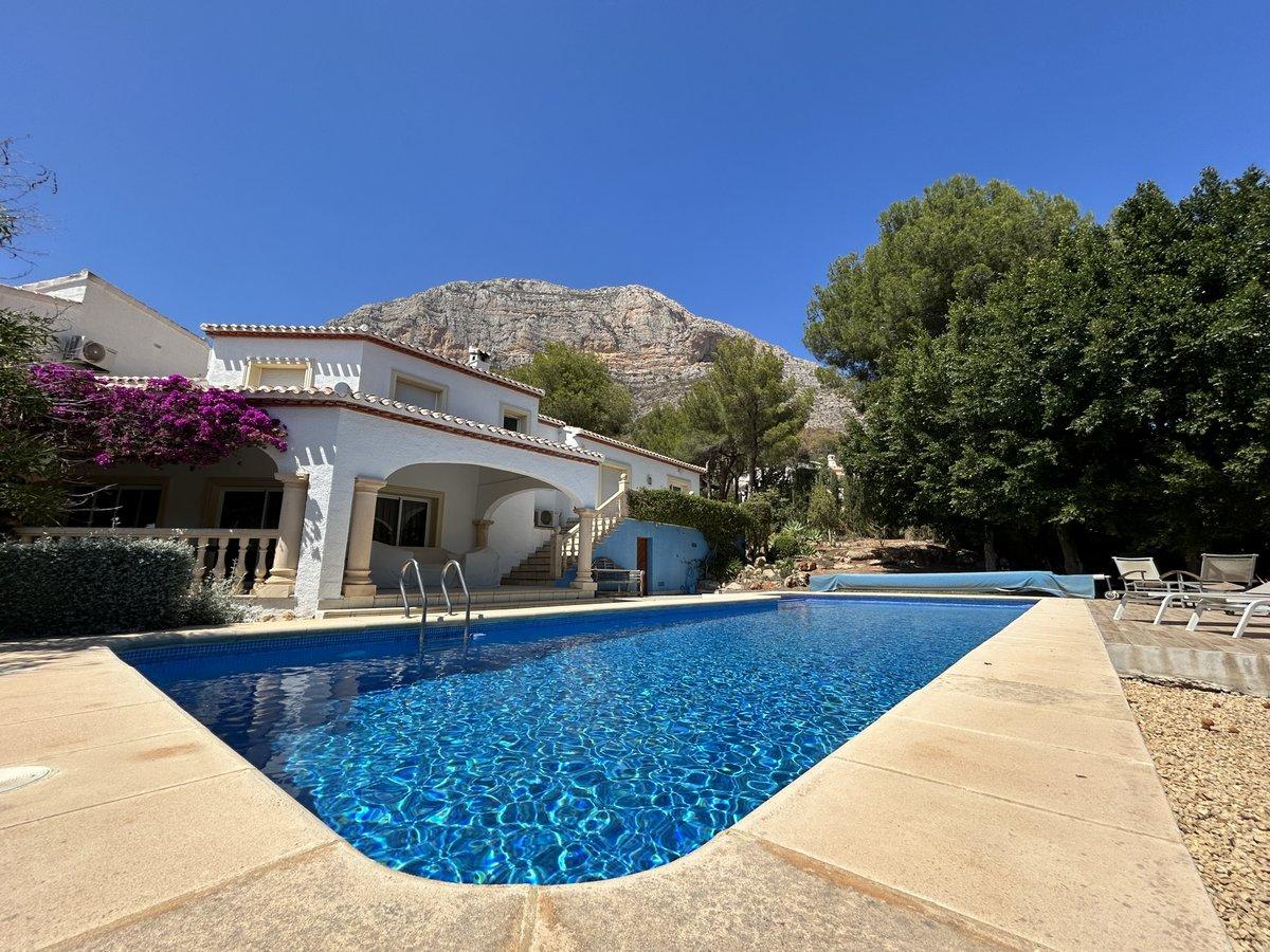 4 غرف نوم فيلا في Javea, Spain رقم 12898