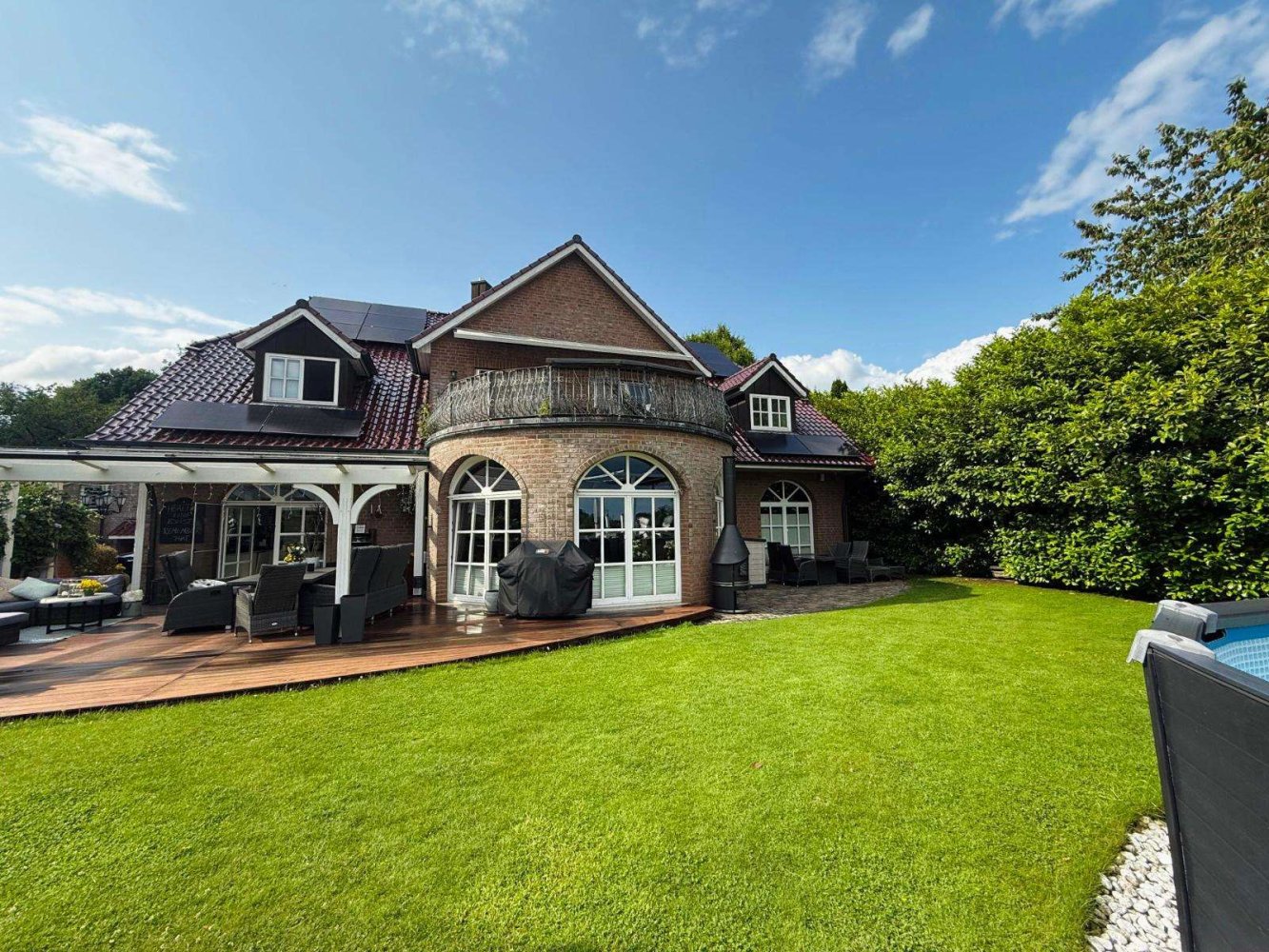 5 bedrooms Townhouse in Stormarn, Germany No. 355438