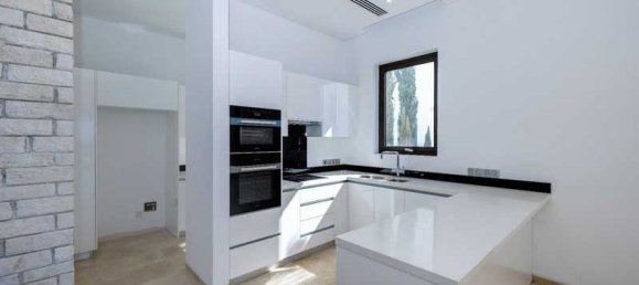 5 bedrooms Villa in Pegeia, Cyprus No. 19728 15