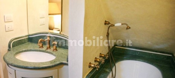 2 bedrooms Apartment in Florence, Italy No. 193171 14