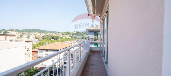 3 rooms Apartment in Sirolo, Italy No. 7621 26