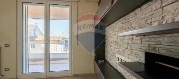 3 rooms Apartment in Sirolo, Italy No. 7621 18