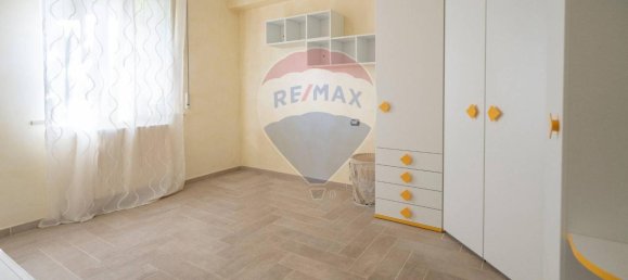 3 rooms Apartment in Sirolo, Italy No. 7621 5