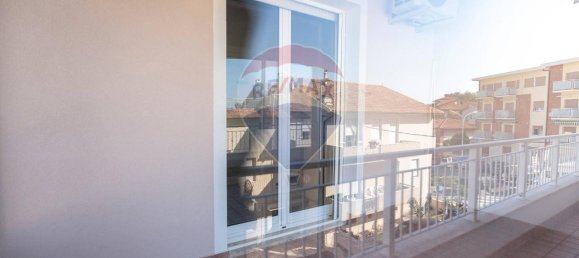 3 rooms Apartment in Sirolo, Italy No. 7621 28