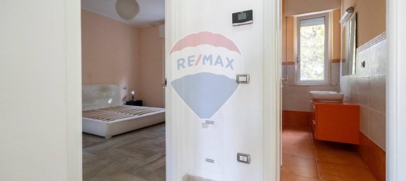 3 rooms Apartment in Sirolo, Italy No. 7621 46