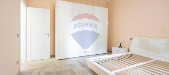 3 rooms Apartment in Sirolo, Italy No. 7621 11