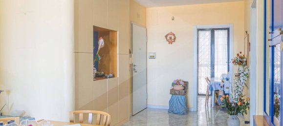 3 rooms Apartment in Bari, Italy No. 29145 4
