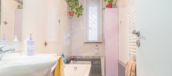 3 rooms Apartment in Bari, Italy No. 29145 11