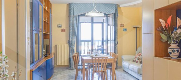 3 rooms Apartment in Bari, Italy No. 29145 9