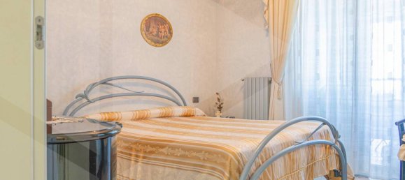 3 rooms Apartment in Bari, Italy No. 29145 16