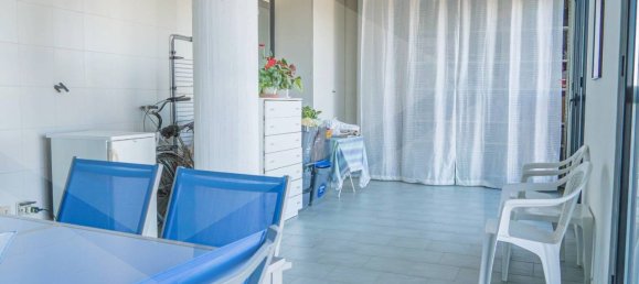 3 rooms Apartment in Bari, Italy No. 29145 3