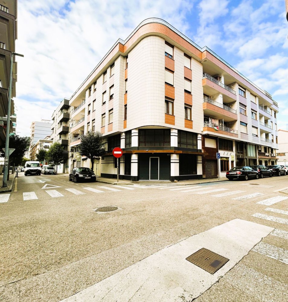 3 bedrooms Apartment in Laredo, Spain No. 201551