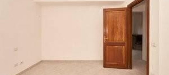 3-salle Appartement à Trevignano Romano, Italy No. 37018 18