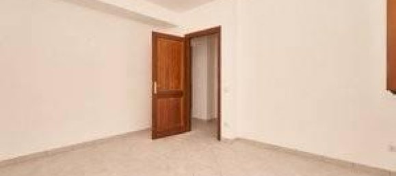 3-salle Appartement à Trevignano Romano, Italy No. 37018 22