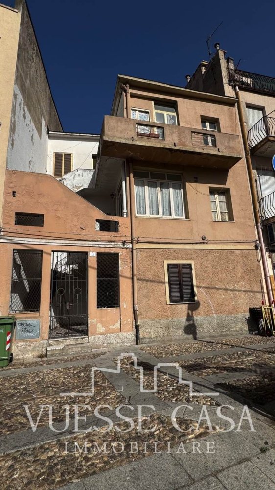 6 bedrooms Apartment in Nuoro, Italy No. 315358