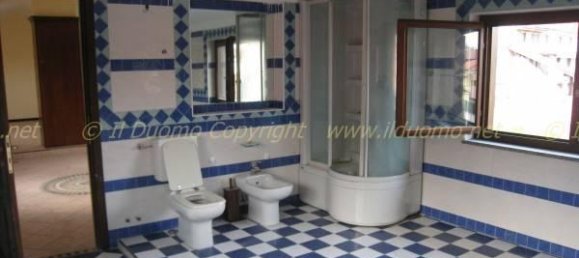 10 rooms Villa in Borgolavezzaro, Italy No. 133290 7