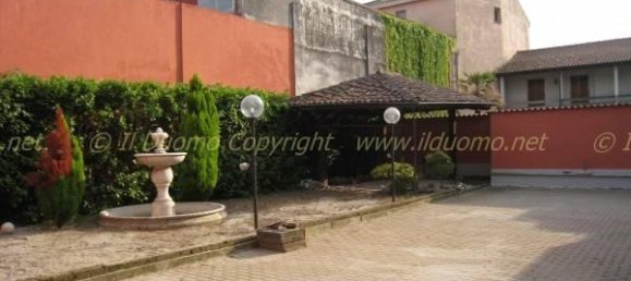 10 rooms Villa in Borgolavezzaro, Italy No. 133290 3