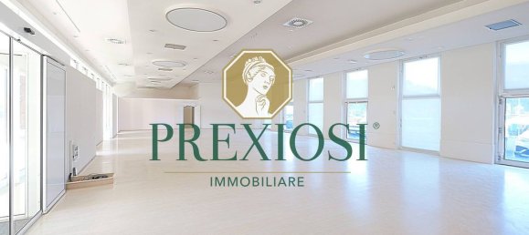369m² Office in Verona, Italy No. 274018 10