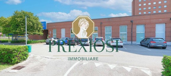 369m² Office in Verona, Italy No. 274018 7