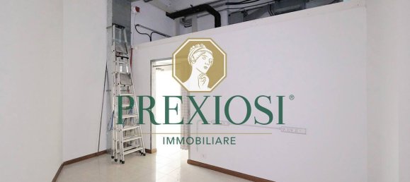 369m² Office in Verona, Italy No. 274018 13