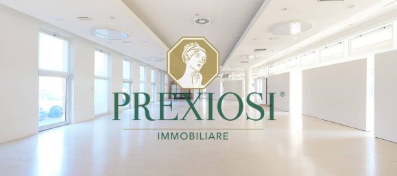 369m² Office in Verona, Italy No. 274018 12