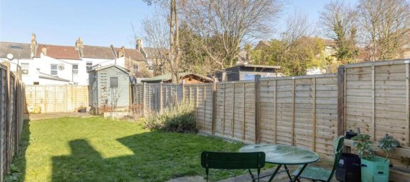 3 bedrooms House in Thornton Heath, United Kingdom No. 3564 3