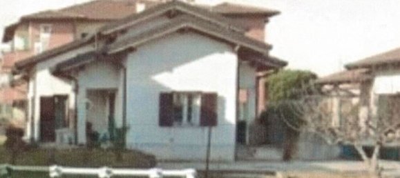 4-salle Maison à Turate, Italy No. 313806 2