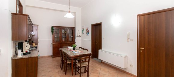 4 bedrooms Apartment in Belpasso, Italy No. 295461 9