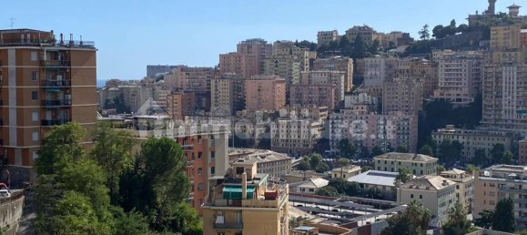 2 Schlafzimmer Wohnung in Genoa, Italy, Nr. 350015 13