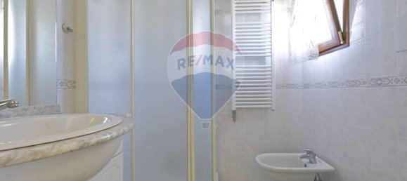 3 غرف نوم فيلا في Monza, Italy رقم 292786 42