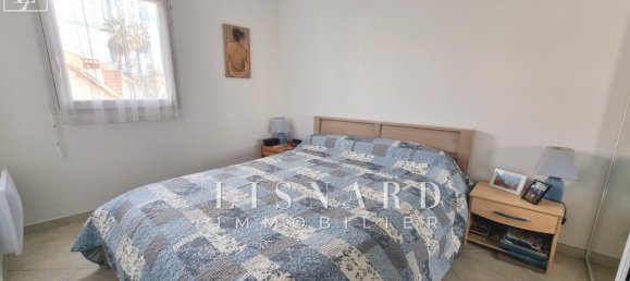 Квартира с 2 спальнями в Валлорис, Франция № 296201 3