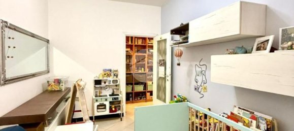 4 rooms Apartment in Genoa, Italy No. 261384 7