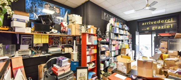 1 bedroom Apartment in Turin, Italy No. 322024 8