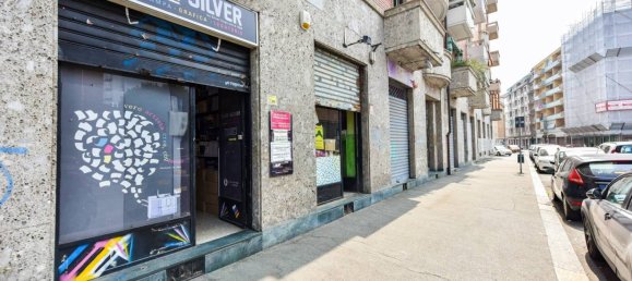 1 bedroom Apartment in Turin, Italy No. 322024 2