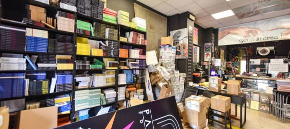 1 bedroom Apartment in Turin, Italy No. 322024 4