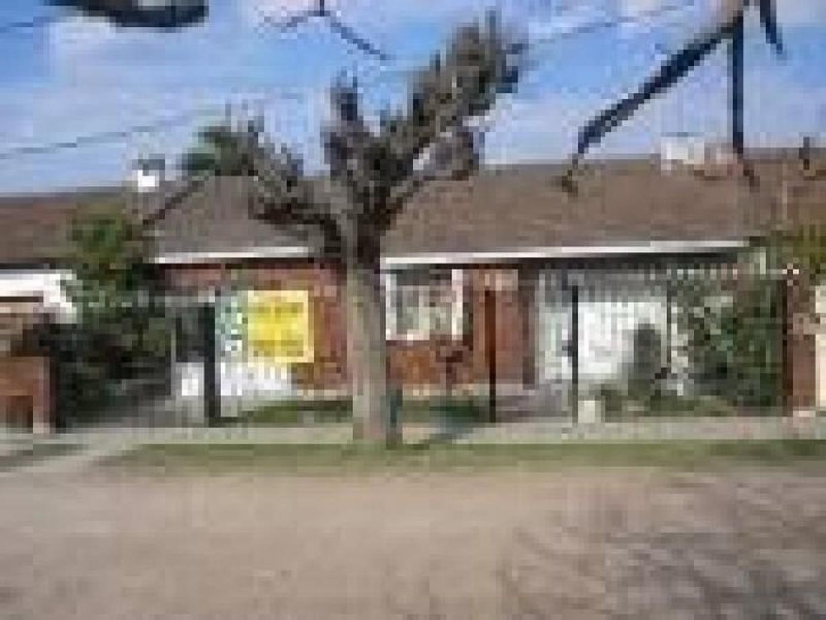 5 bedrooms House in Jose C. Paz, Argentina No. 73331