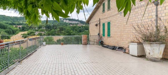 6 bedrooms House in Urbino, Italy No. 287502 19