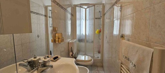 6 rooms Apartment in Genoa, Italy No. 32688 11